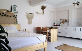 Santa Suites- Near Saint Nicholas Church